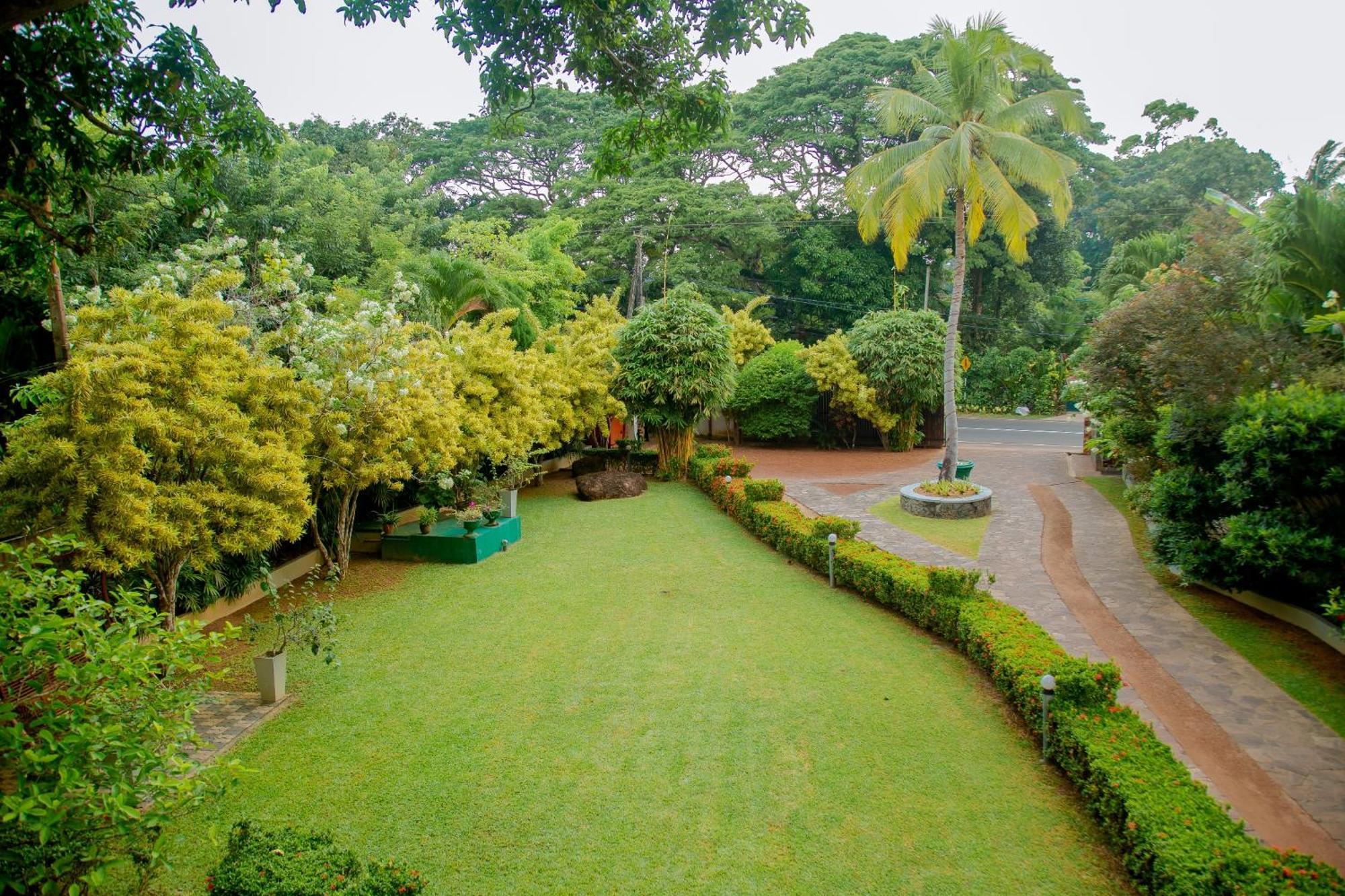 Rockery Villa Ayurveda Bentota Kültér fotó